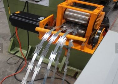 Китай Высокая эффективность ограждая провод делая машину, гальванизированный стальной автомат для изготовления колючей проволоки бритвы поставщик